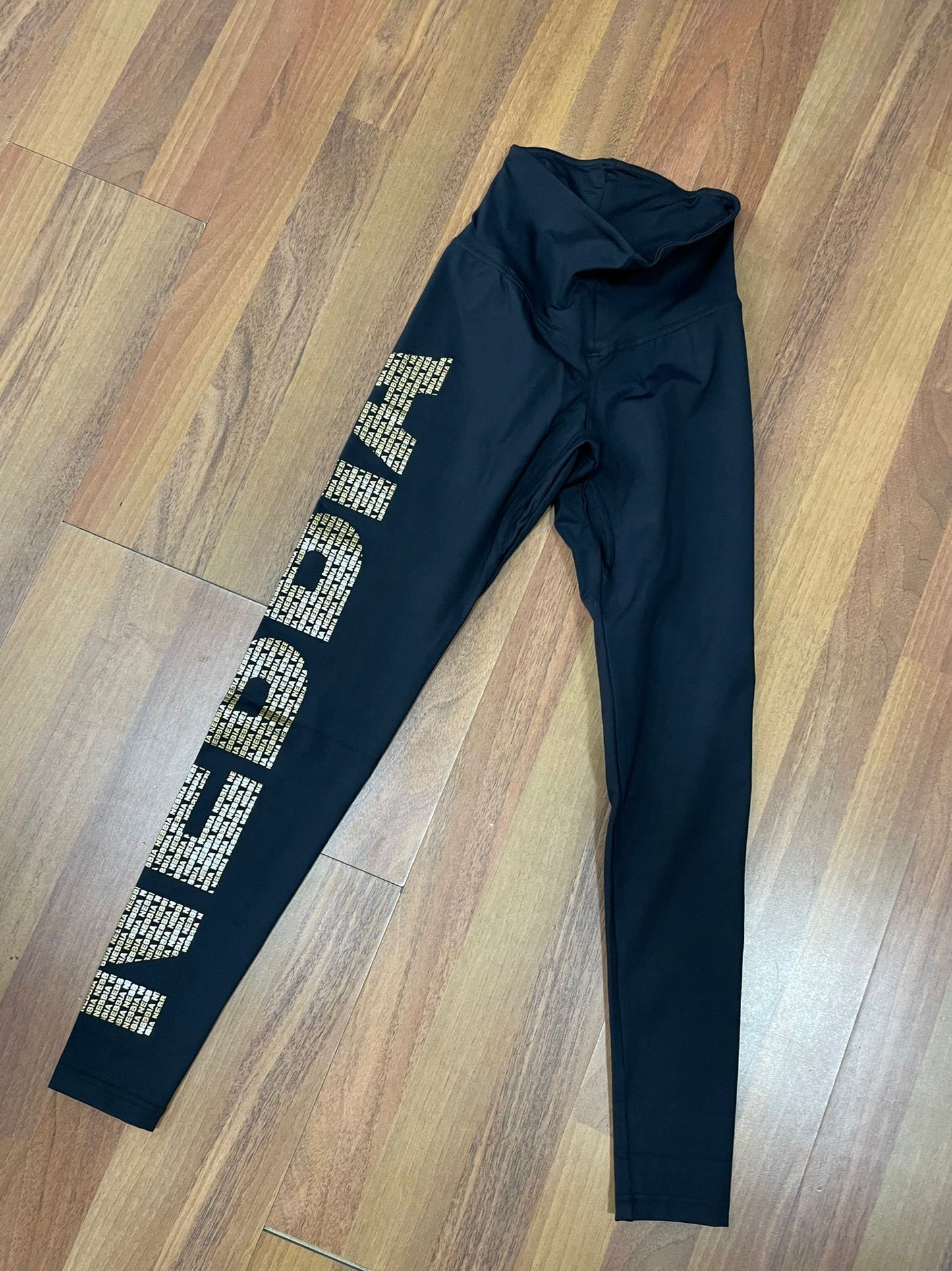 Leggings Con scritta oro laterale - NERO